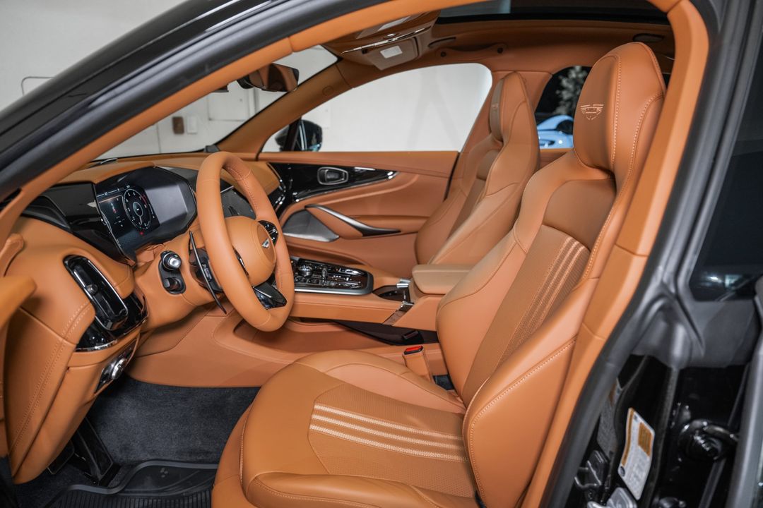 2026 ASTON MARTIN DBX