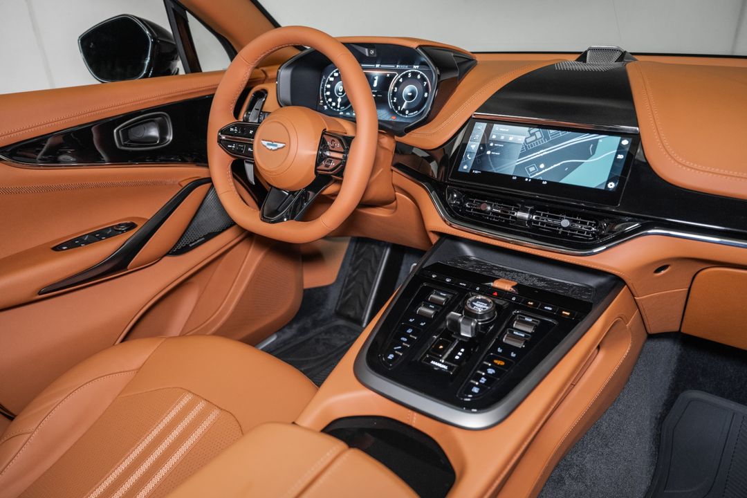 2026 ASTON MARTIN DBX