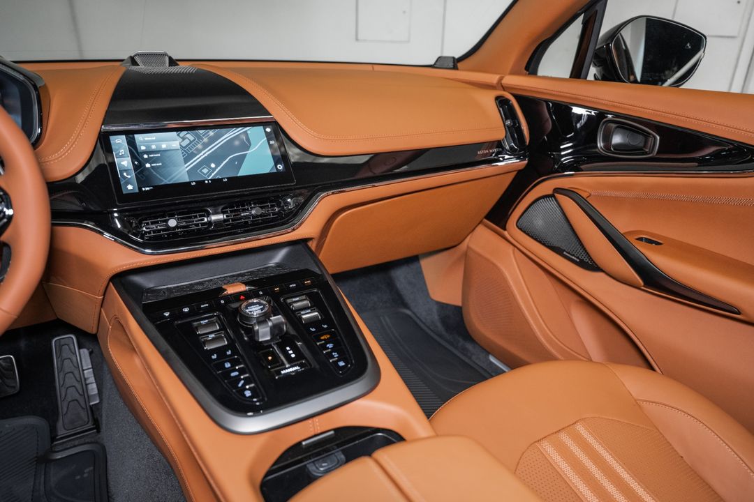 2026 ASTON MARTIN DBX