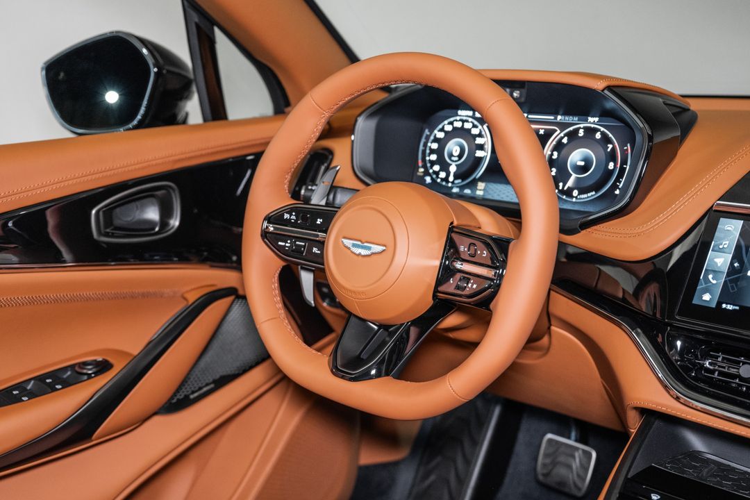 2026 ASTON MARTIN DBX