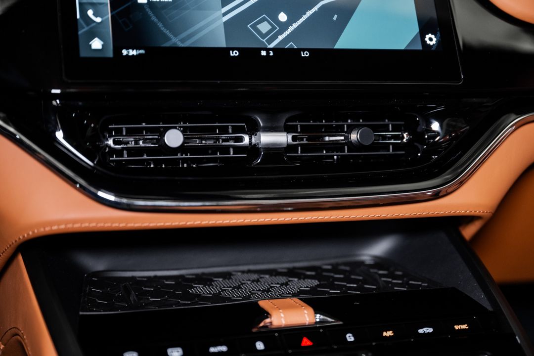 2026 ASTON MARTIN DBX