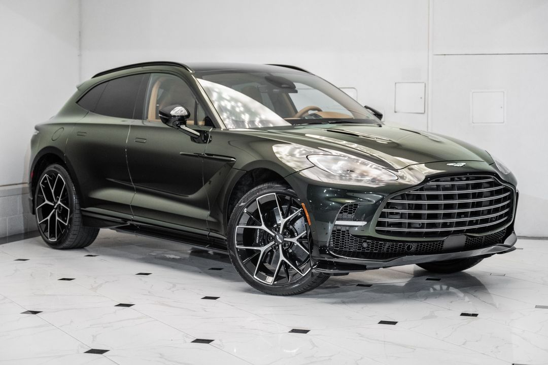 2026 ASTON MARTIN DBX