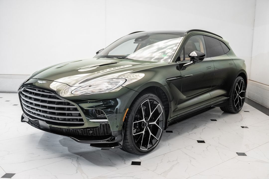 2026 ASTON MARTIN DBX