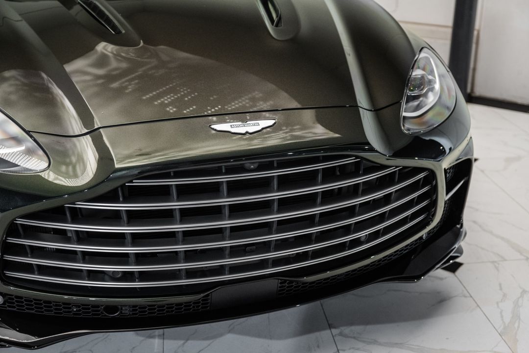 2026 ASTON MARTIN DBX