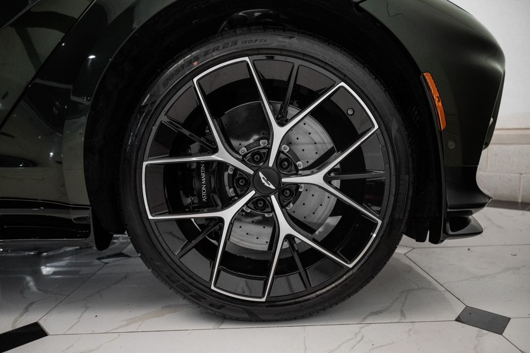 2026 ASTON MARTIN DBX