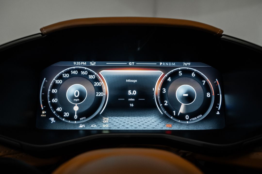 2026 ASTON MARTIN DBX