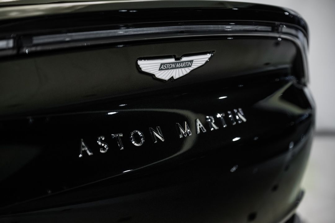 2026 ASTON MARTIN DBX