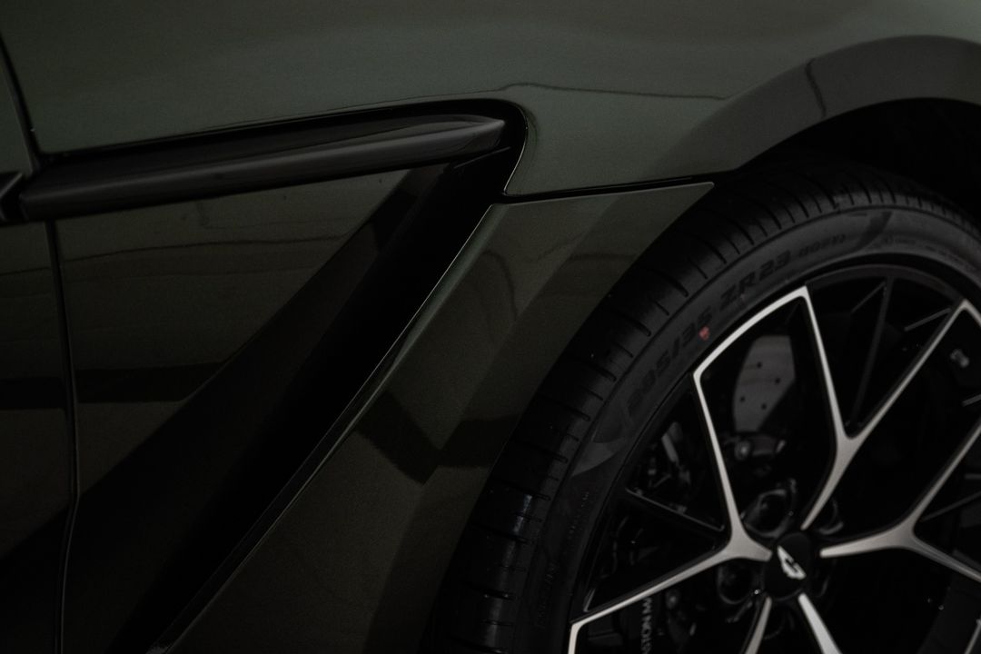 2026 ASTON MARTIN DBX