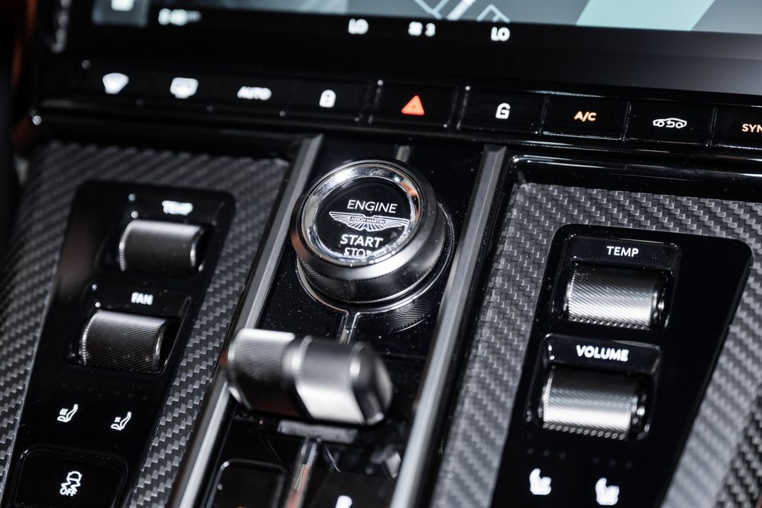 2026 ASTON MARTIN VANTAGE