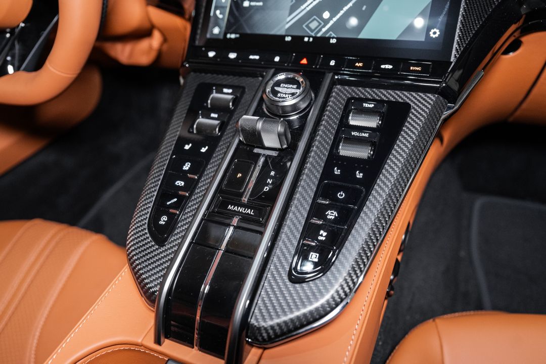 2026 ASTON MARTIN VANTAGE