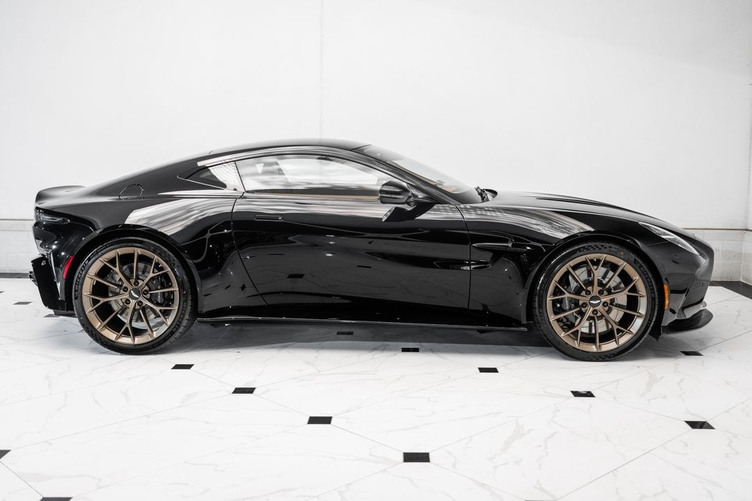 2026 ASTON MARTIN VANTAGE