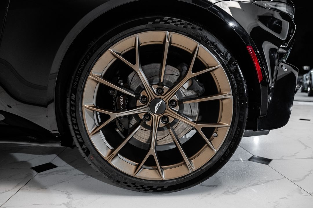 2026 ASTON MARTIN VANTAGE