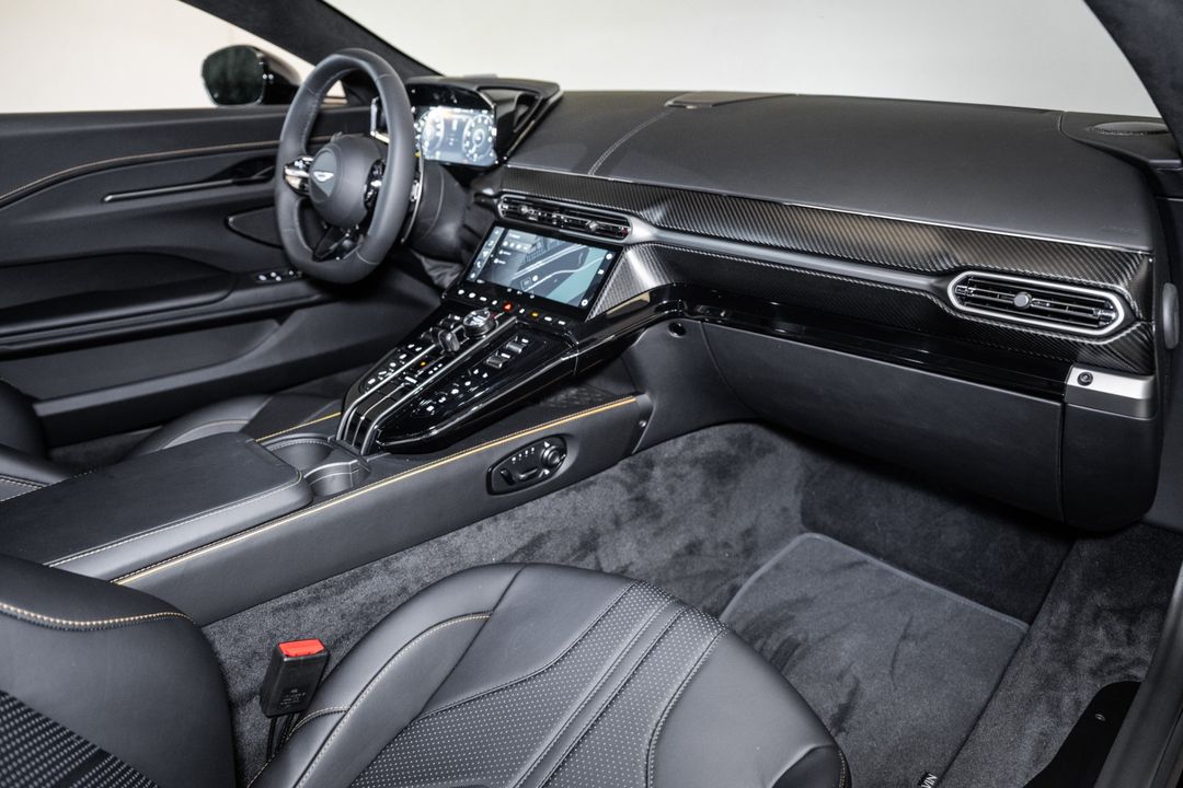 2026 Aston Martin VANTAGE