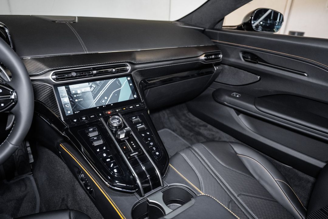 2026 Aston Martin VANTAGE