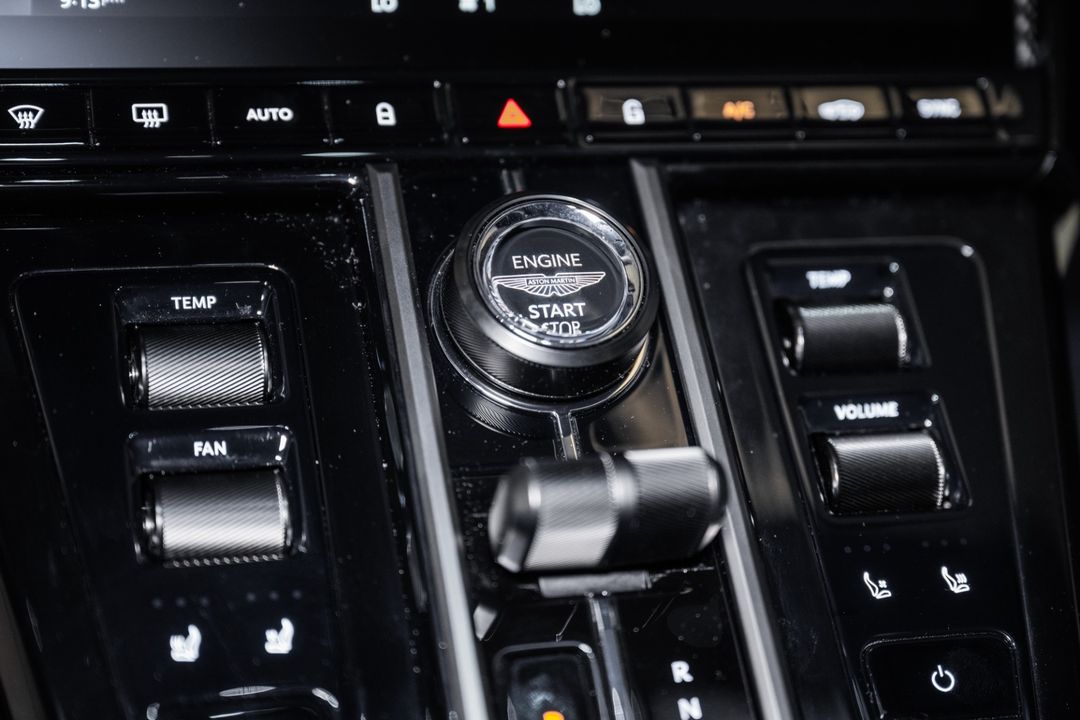 2026 Aston Martin VANTAGE