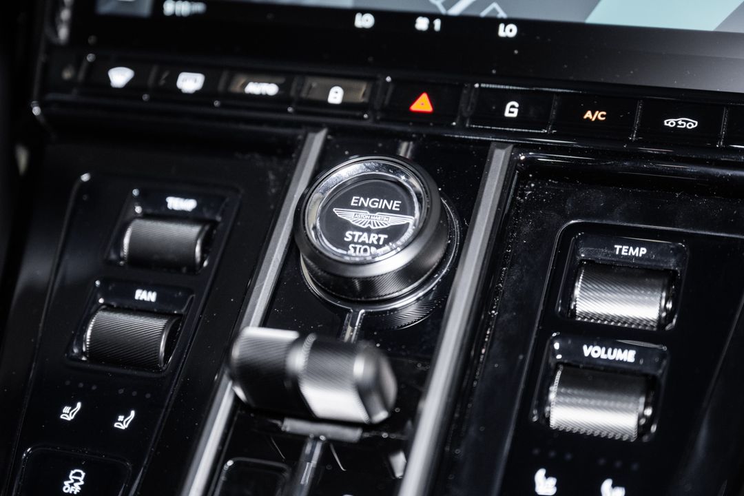 2026 Aston Martin VANTAGE