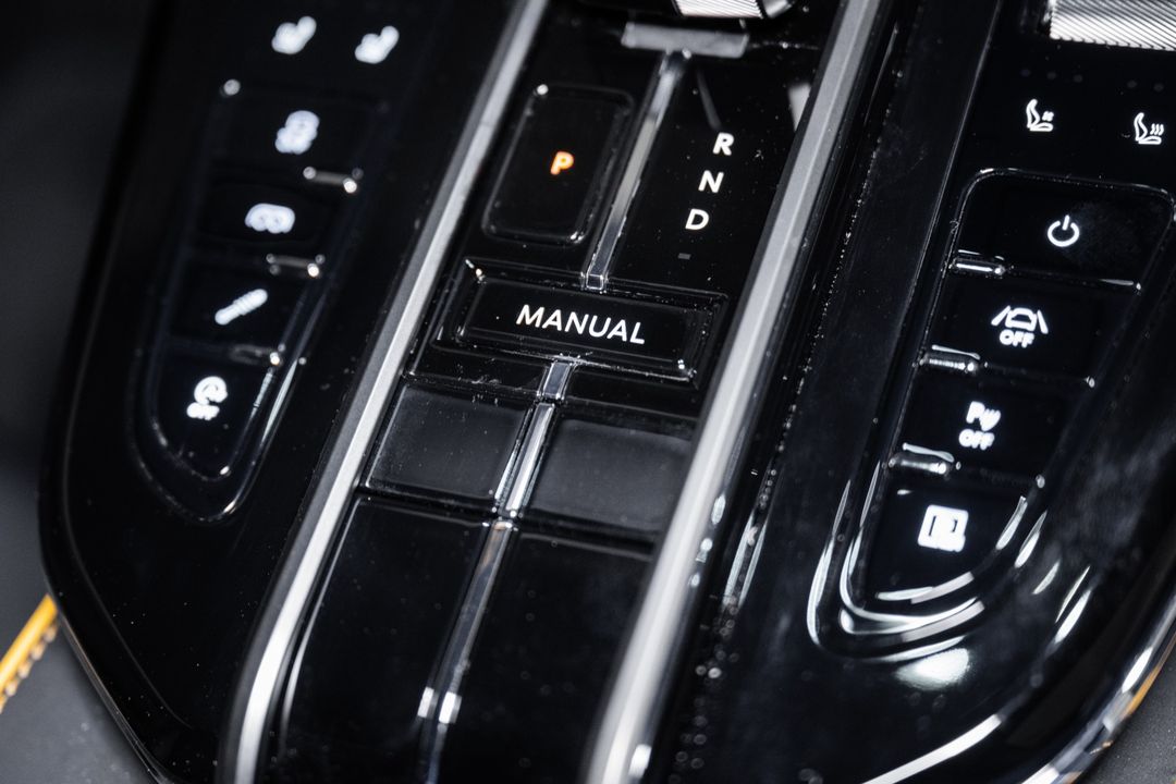 2026 Aston Martin VANTAGE