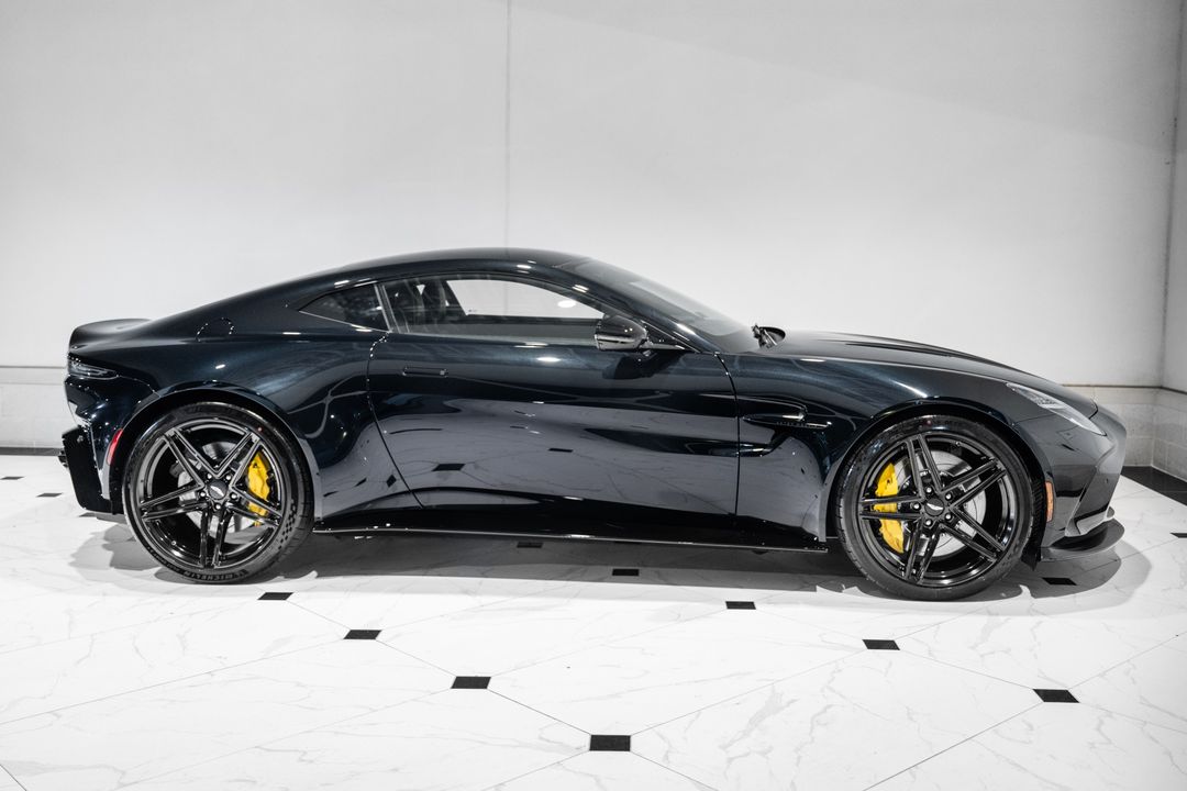 2026 Aston Martin VANTAGE