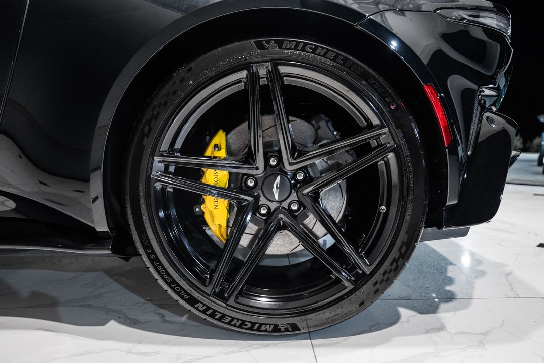 2026 Aston Martin VANTAGE