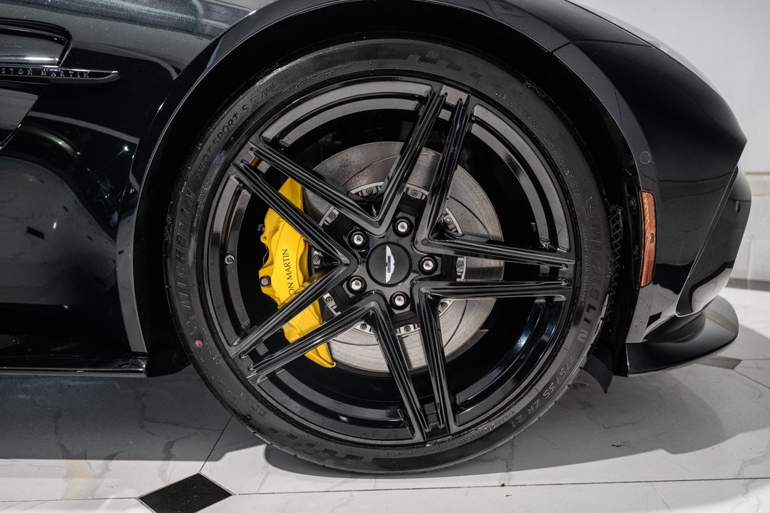 2026 Aston Martin VANTAGE