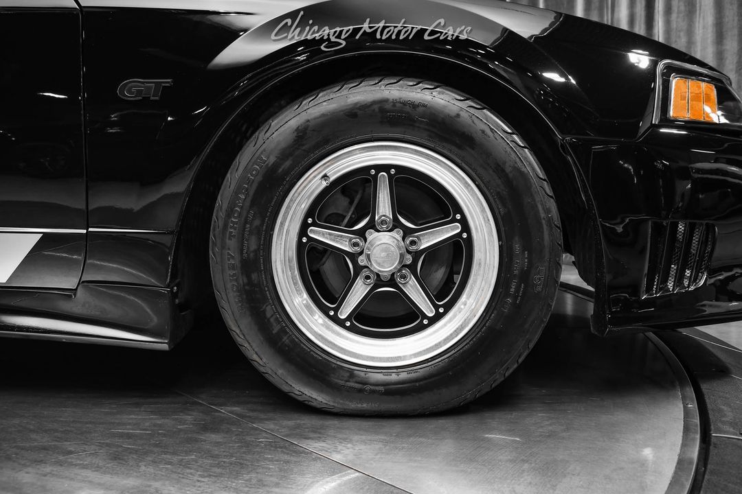 2000 Ford Mustang