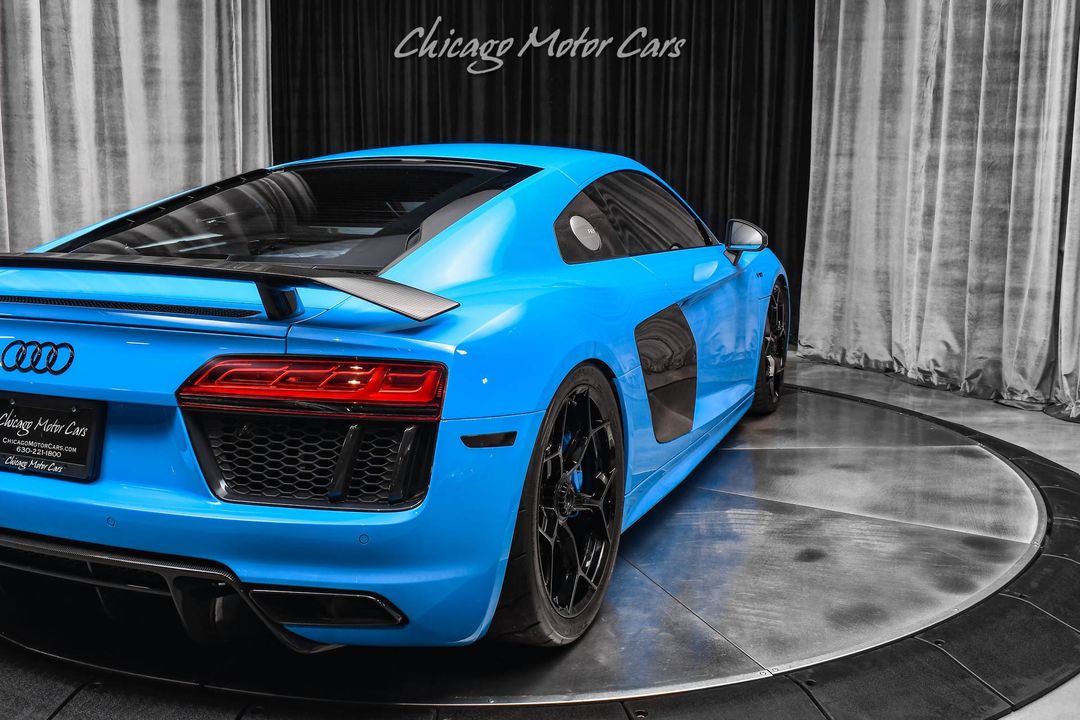 2017 Audi R8 V10 Plus