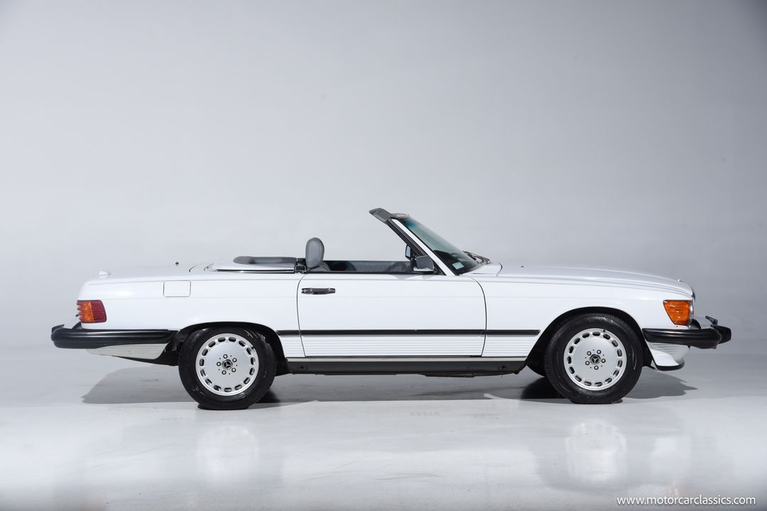 1989 Mercedes-Benz 560-Class