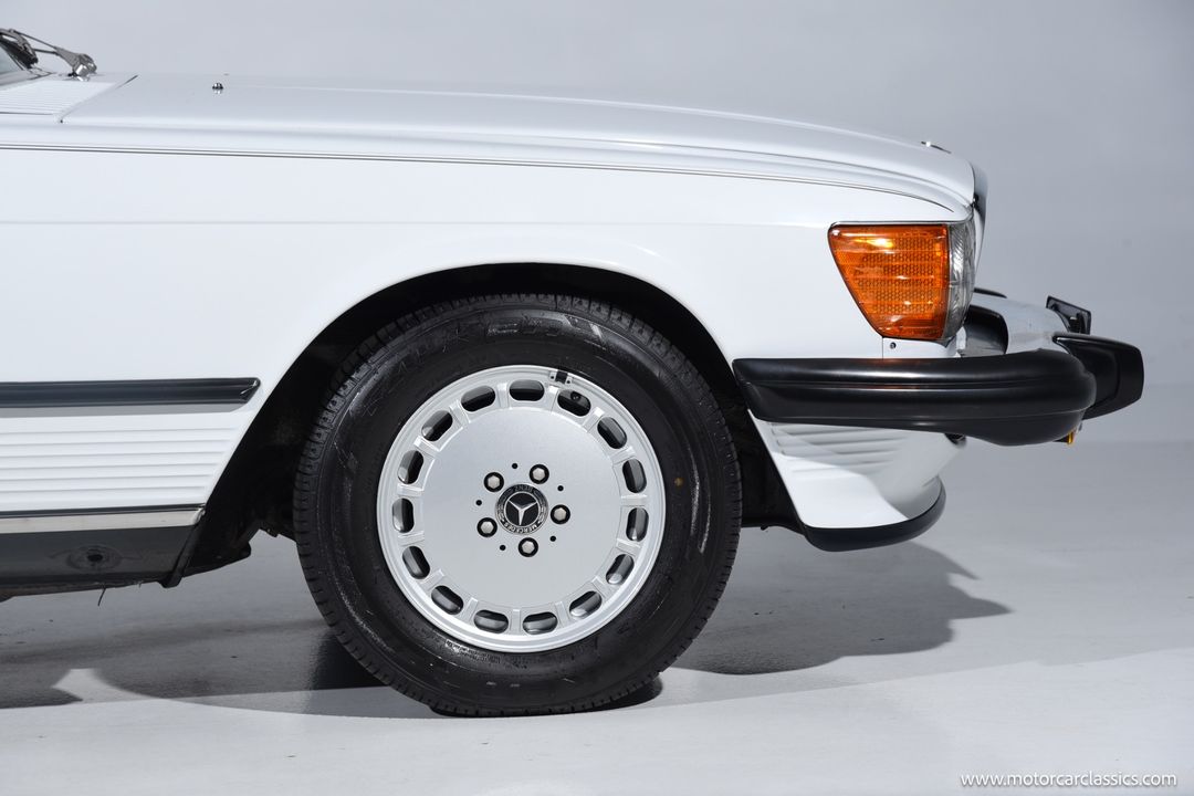 1989 Mercedes-Benz 560-Class