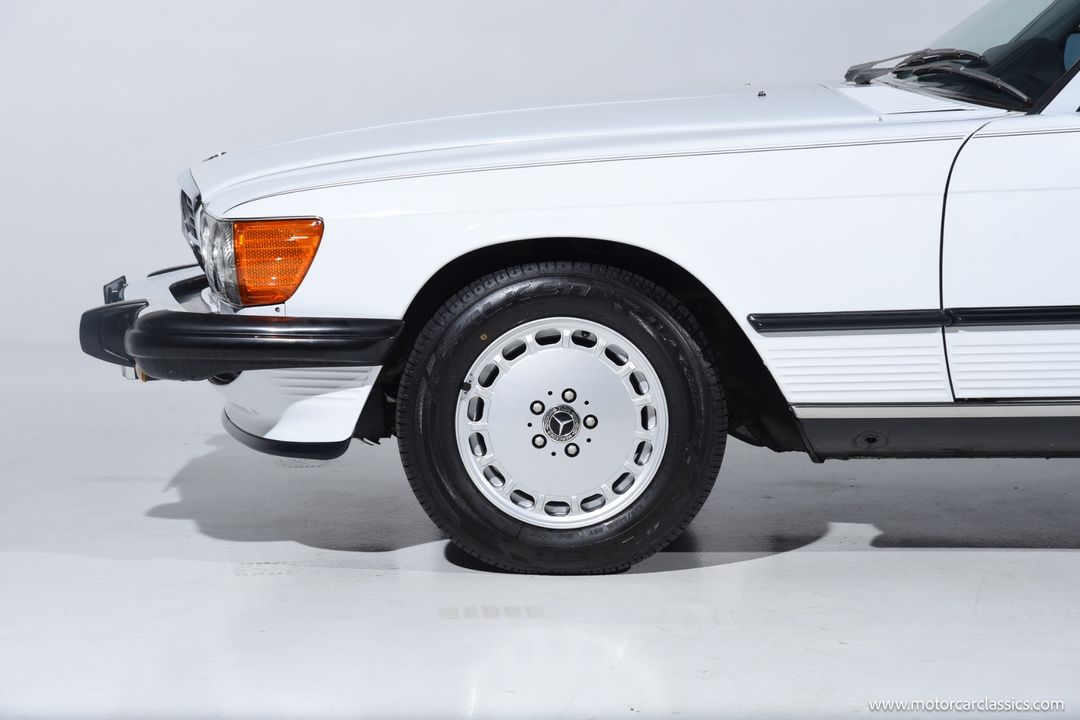 1989 Mercedes-Benz 560-Class