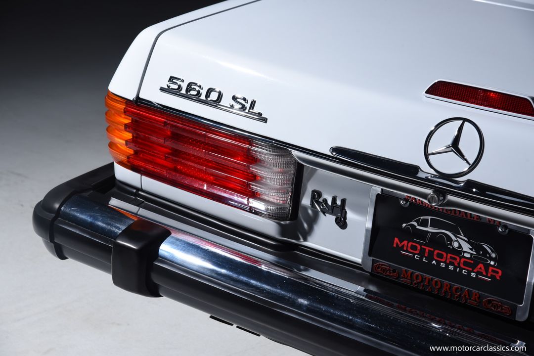 1989 Mercedes-Benz 560-Class
