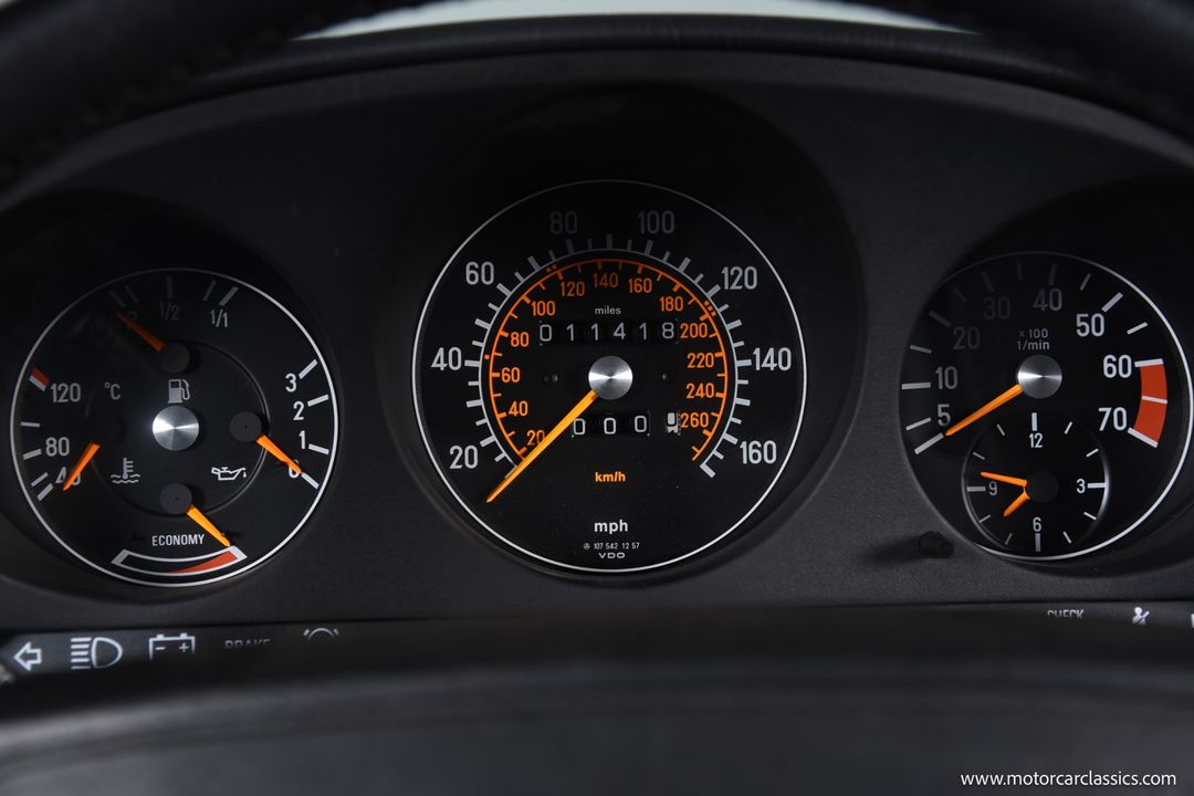1989 Mercedes-Benz 560-Class