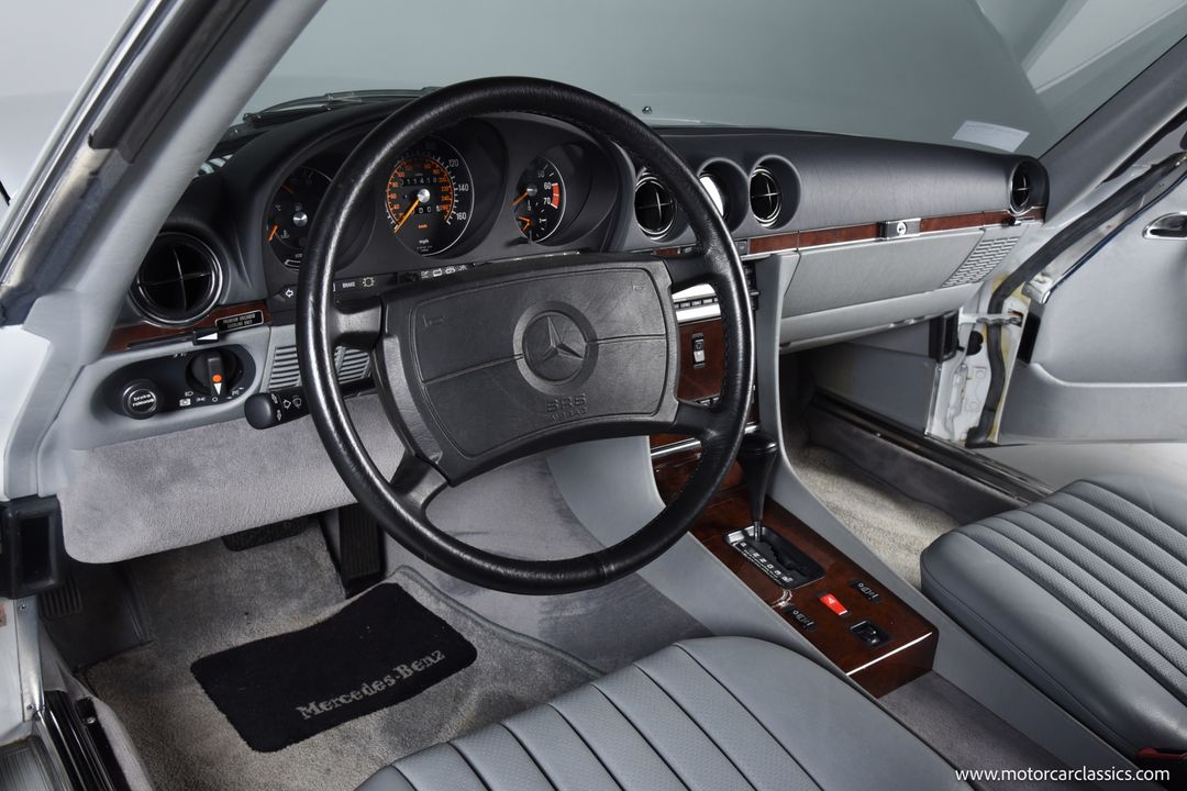1989 Mercedes-Benz 560-Class