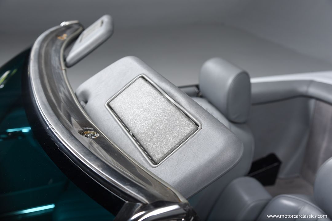 1989 Mercedes-Benz 560-Class