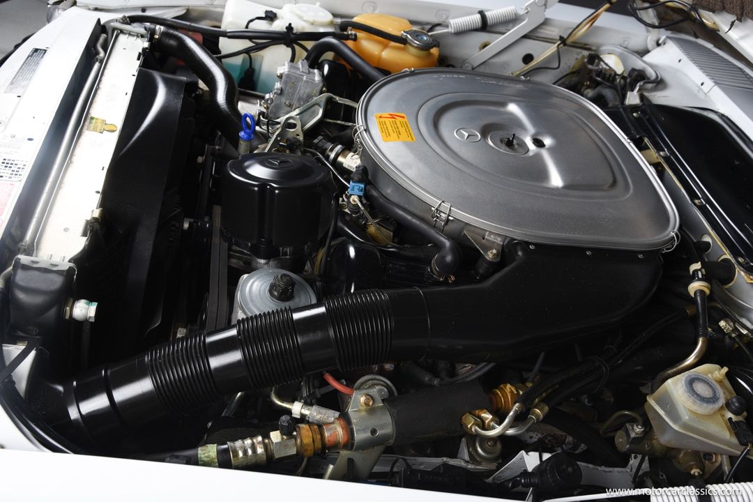 1989 Mercedes-Benz 560-Class