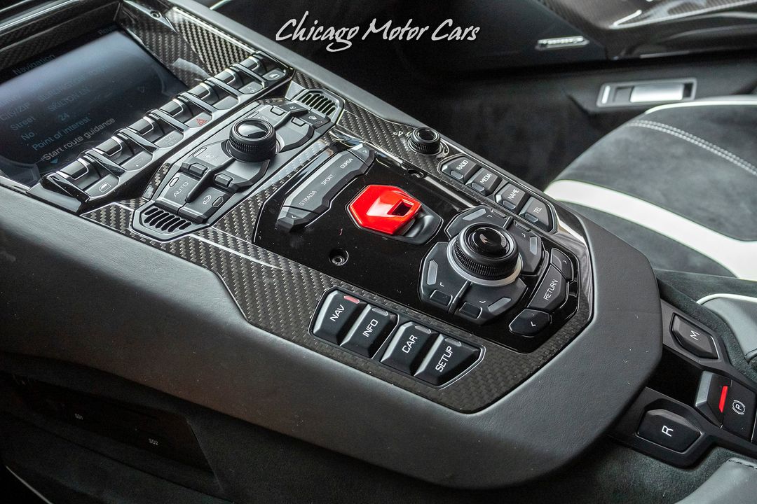 2016 Lamborghini Aventador