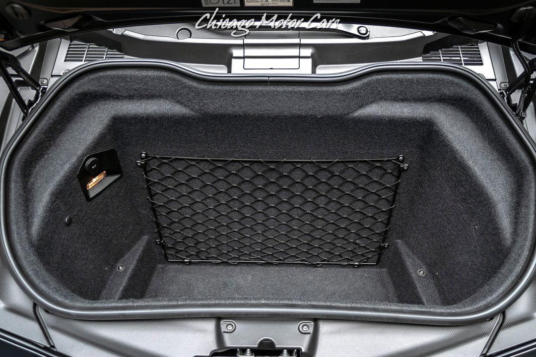 2016 Lamborghini Aventador