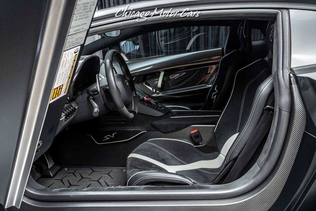 2016 Lamborghini Aventador