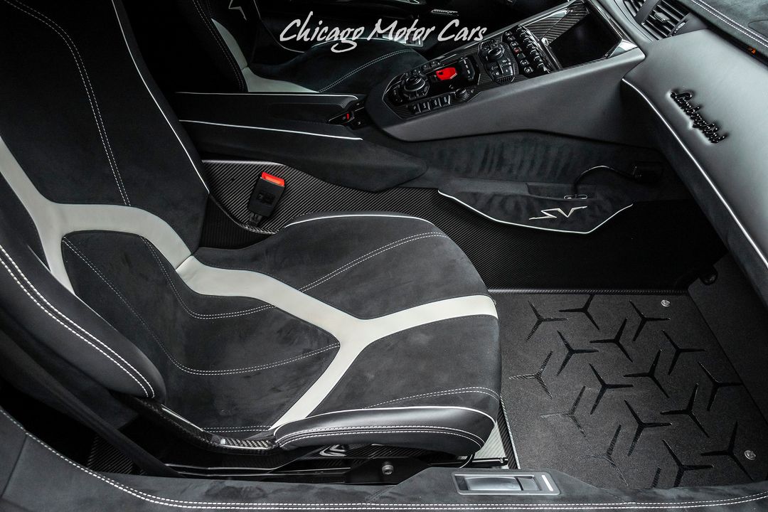 2016 Lamborghini Aventador
