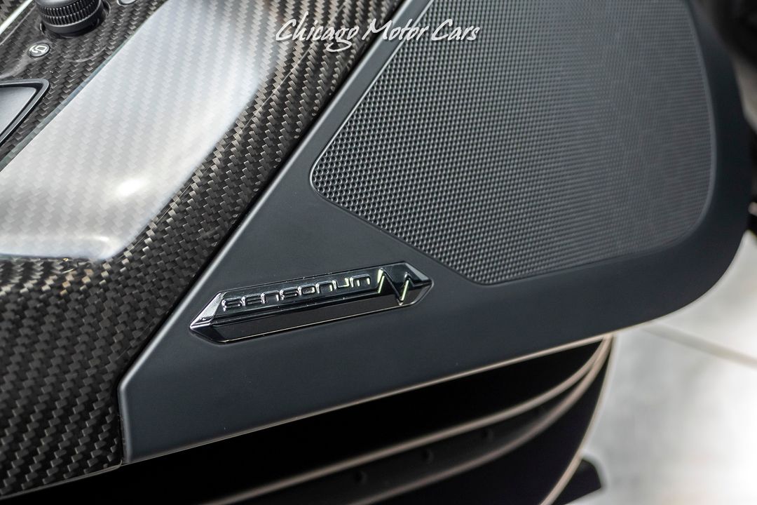 2016 Lamborghini Aventador