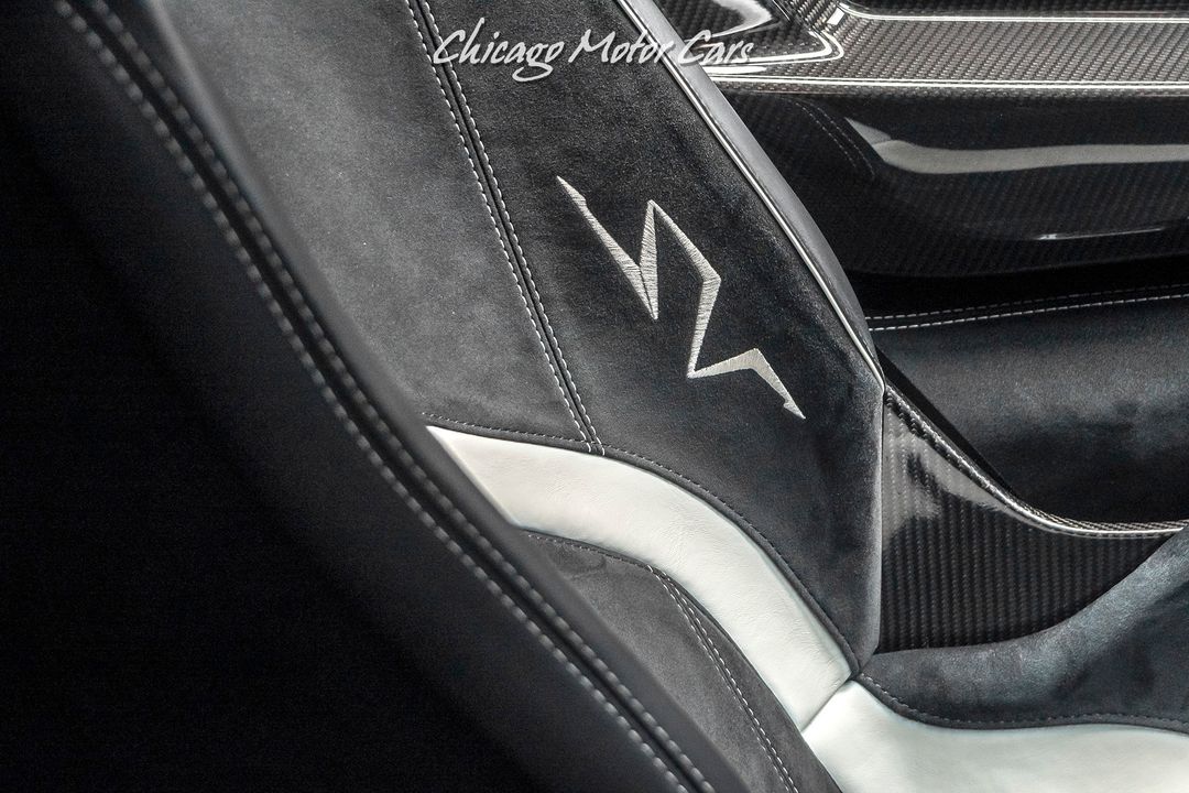 2016 Lamborghini Aventador