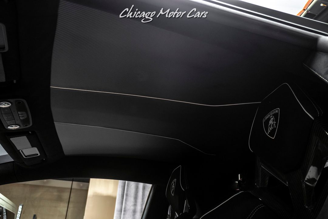 2016 Lamborghini Aventador