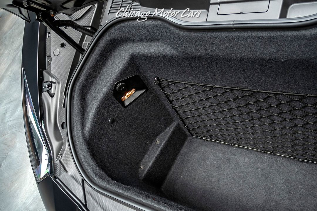 2016 Lamborghini Aventador