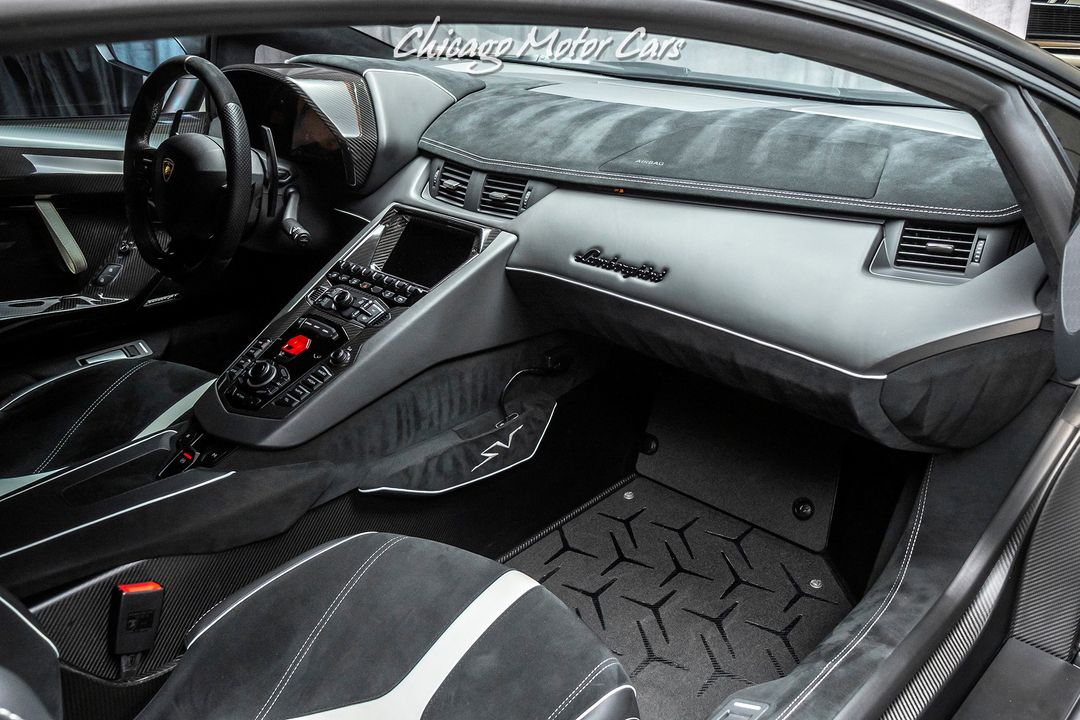 2016 Lamborghini Aventador