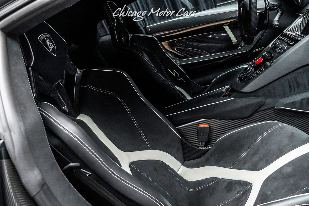 2016 Lamborghini Aventador