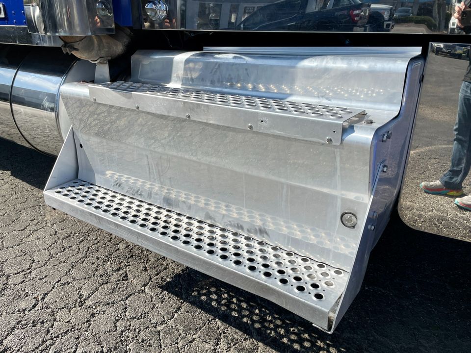 2016 Kenworth W900L