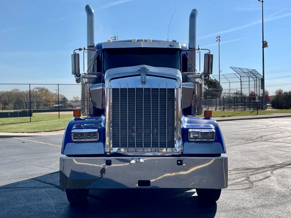 2016 Kenworth W900L