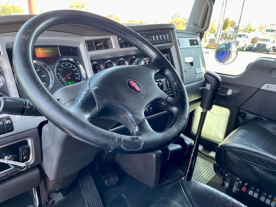 2016 Kenworth W900L