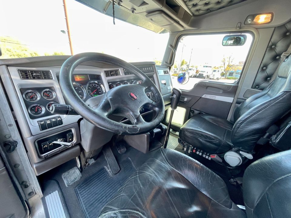 2016 Kenworth W900L