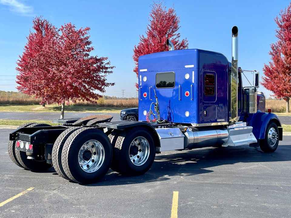 2016 Kenworth W900L
