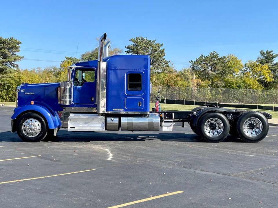 2016 Kenworth W900L